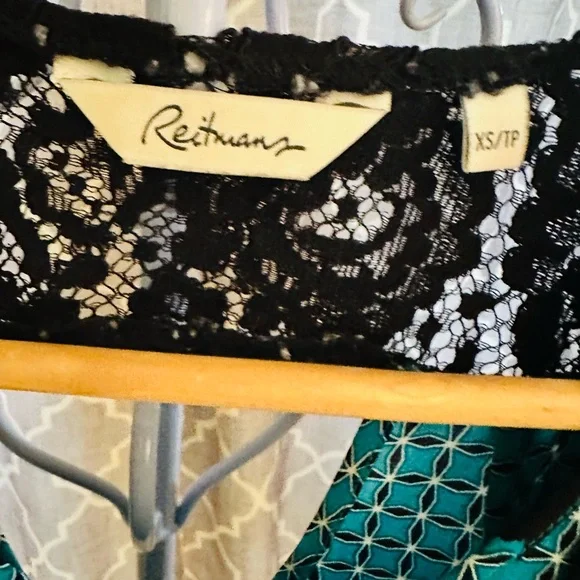 🌻Reitmans Blue and Black Blouse with Lace Trim - Picture 6 of 8